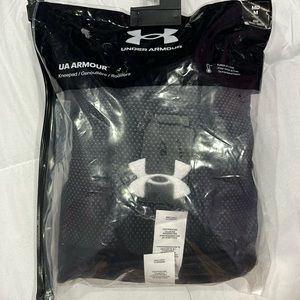 Armour 2.0 Knee Pads Black M (Brand new with out tags)